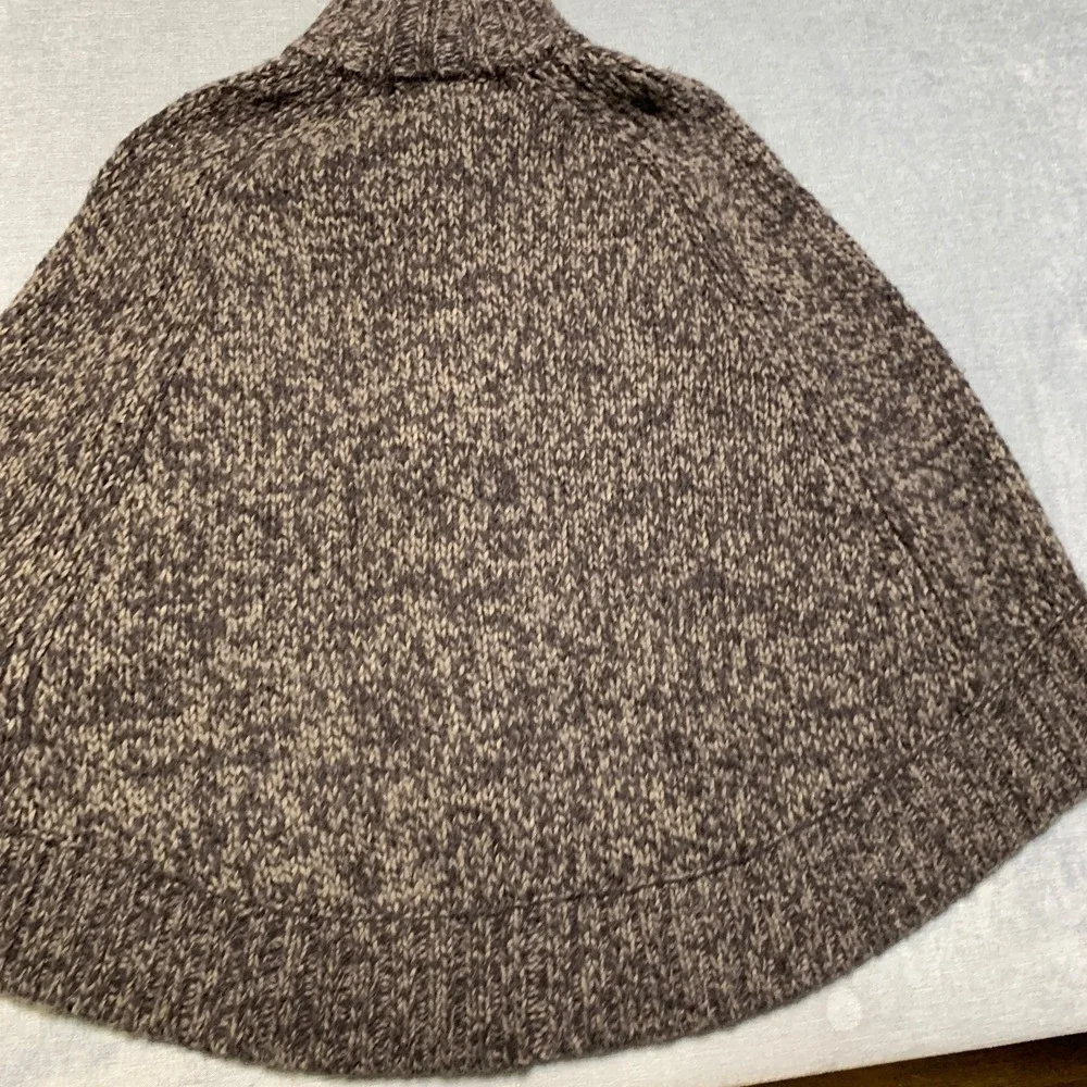 Michael Kors Cape Poncho Sweater Womens M Grey Wool Knit Toggle Button Mock Neck